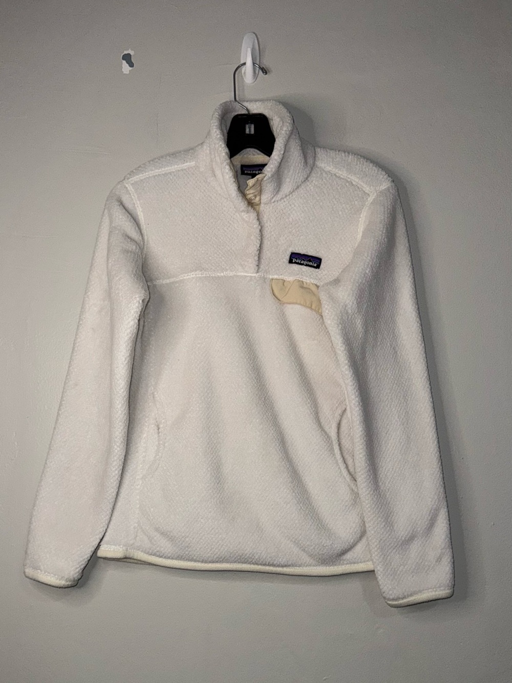 Patagonia White Fleece Pullover with Cream Snap Placket